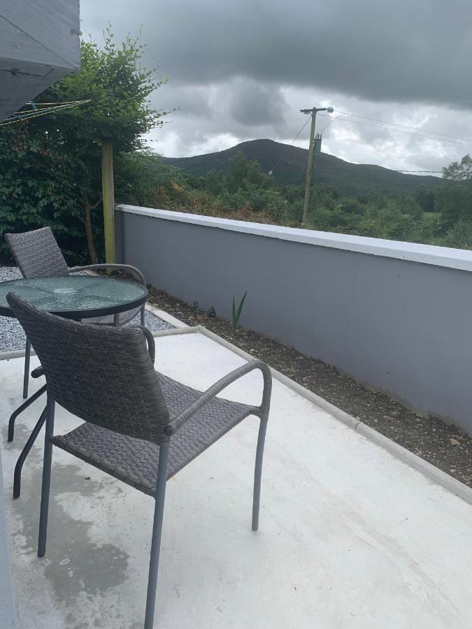 Mountain View Apartment 킬라니 외부 사진